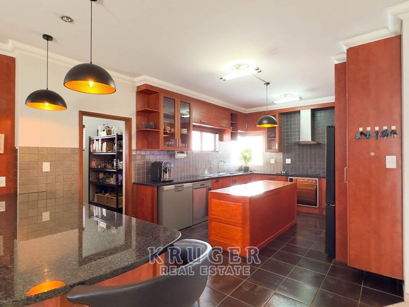 Big Family? Holiday Home? Why Not Both? - Photo 3