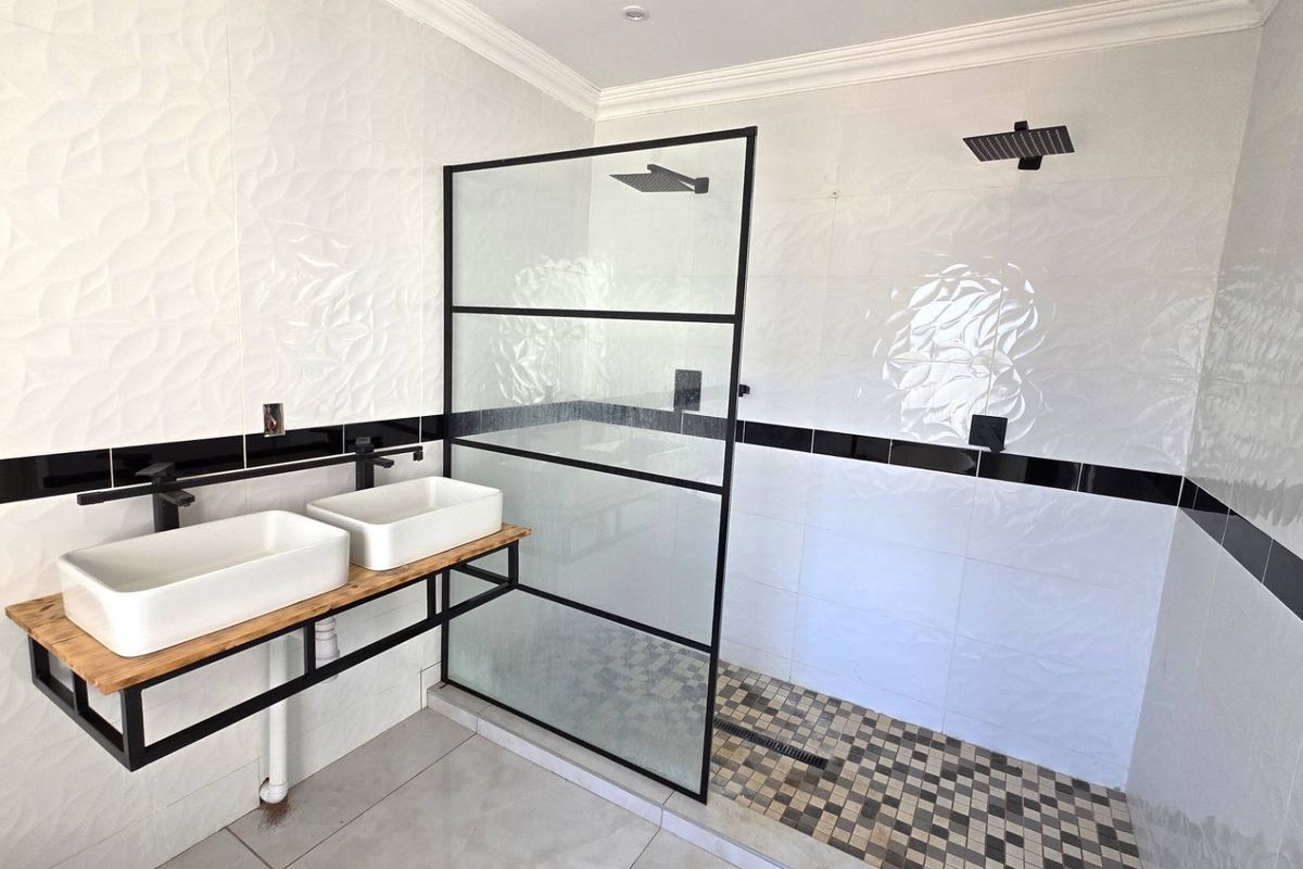3 Bedroom Family Home To Rent Estate d Afrique  R 22 000pm - Photo 4