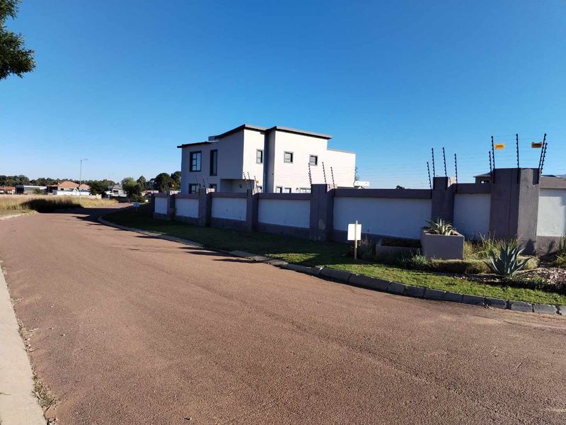 Come build your own house - Photo 3