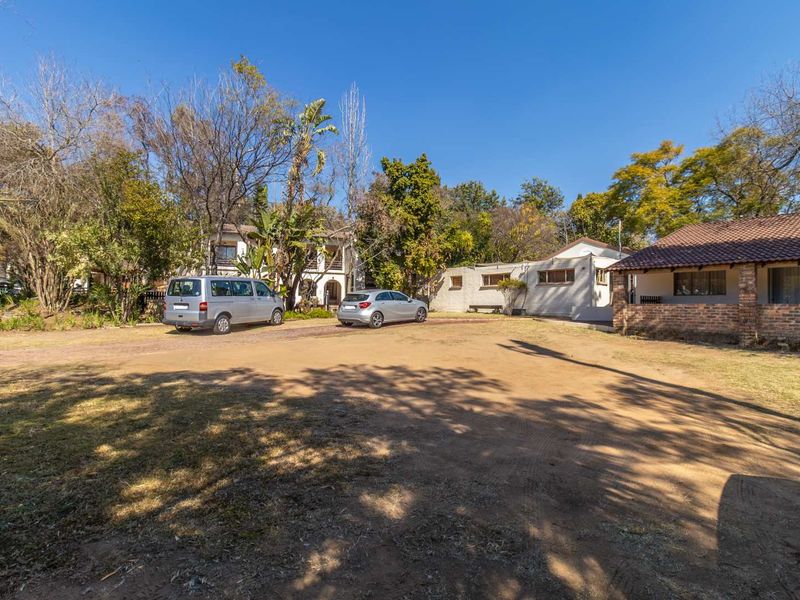 Prime Investment Property with Versatile Potential in a Sought-After Location - Photo 3