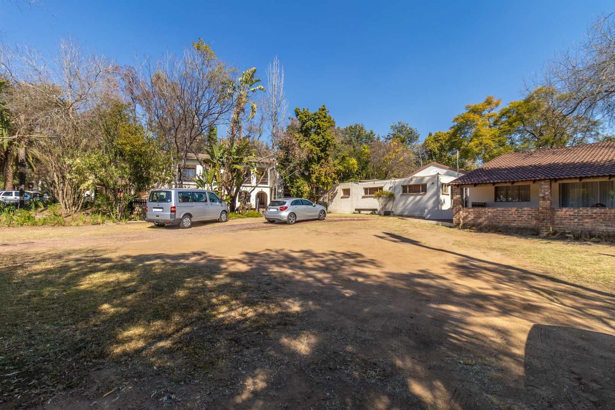 Prime Investment Property with Versatile Potential in a Sought-After Location - Photo 3