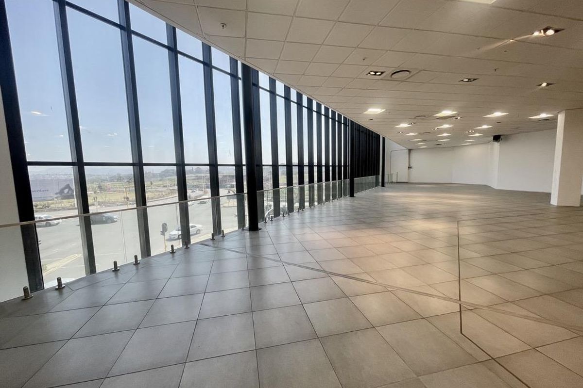 Hendra - Prime 1 025m2 Retail Space – Cornubia Mall - Photo 3