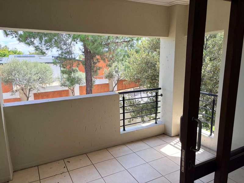 Beautiful 2 Bedroom Apartment in Excellent Estate - Photo 7