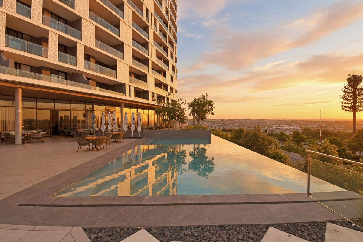 Luxury living above the skyline, 2 bedroom apartment for sale at Ellipse Waterfall - Photo 2