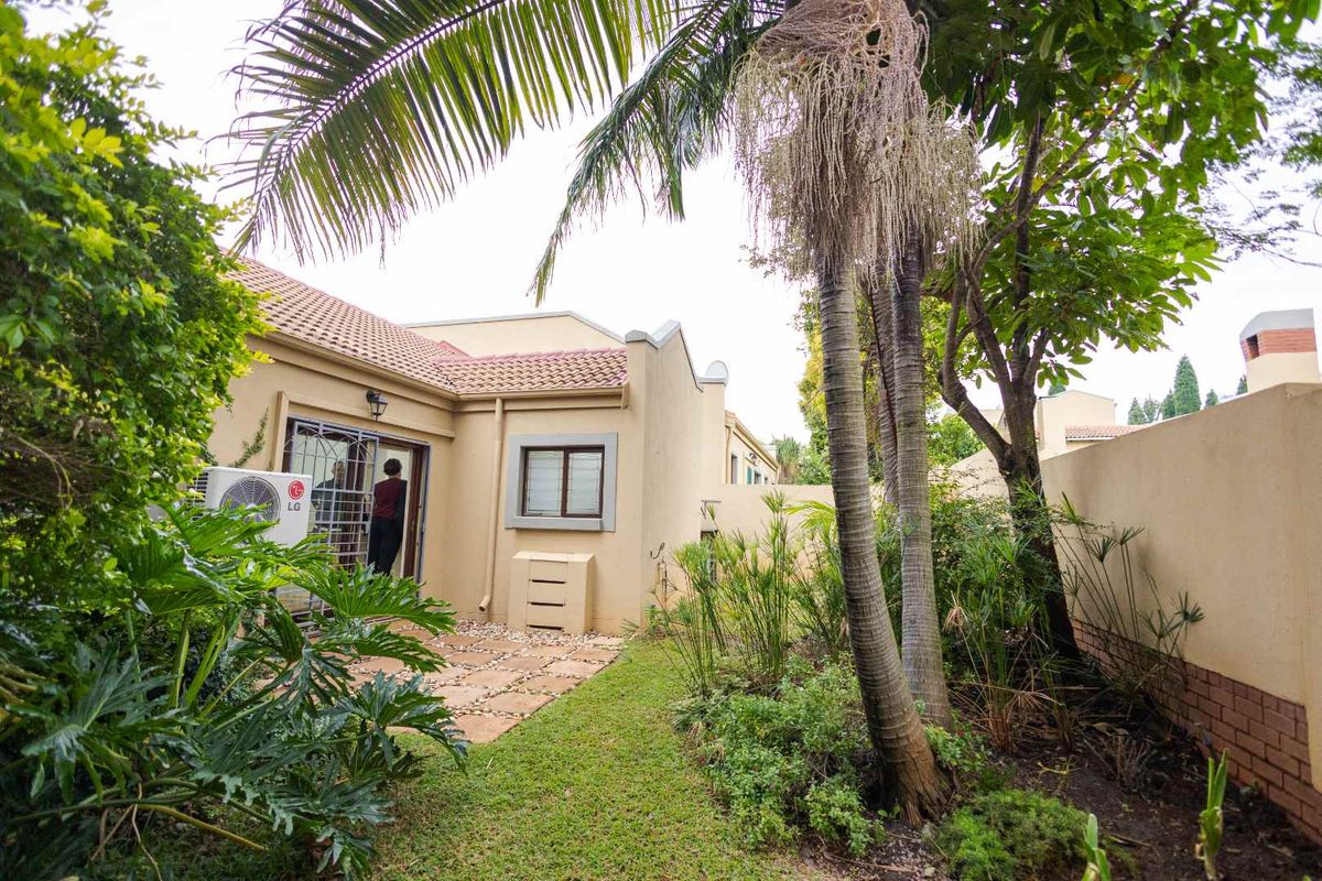 Newly Renovated 3 Bedroom Within Lifestyle Estate - Photo 3