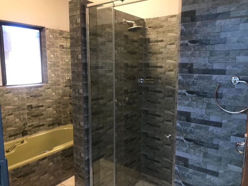 Stunning family home in immaculate condition! - Photo 3