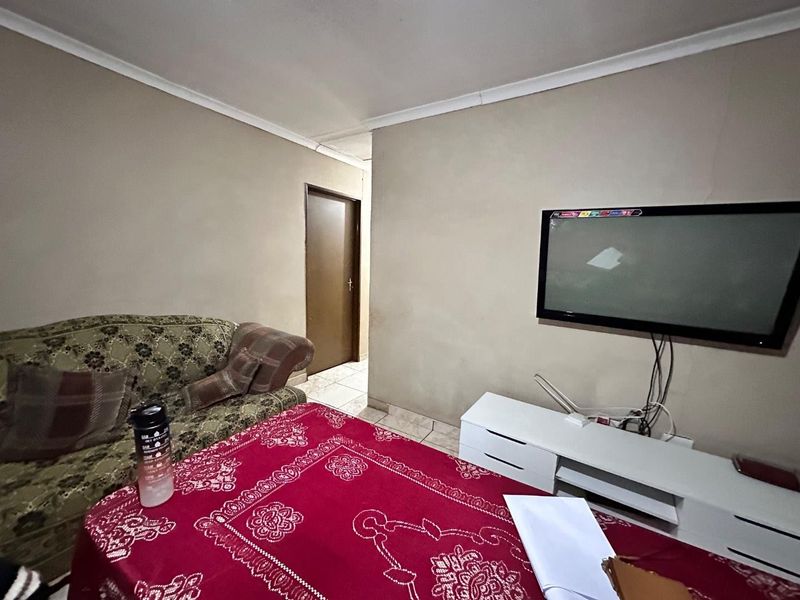 Well located home for sale - Photo 3