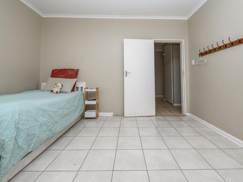 Serious Seller! A Rare Find! THREE Beds plus Garage and Parking close to Beach! - Photo 10