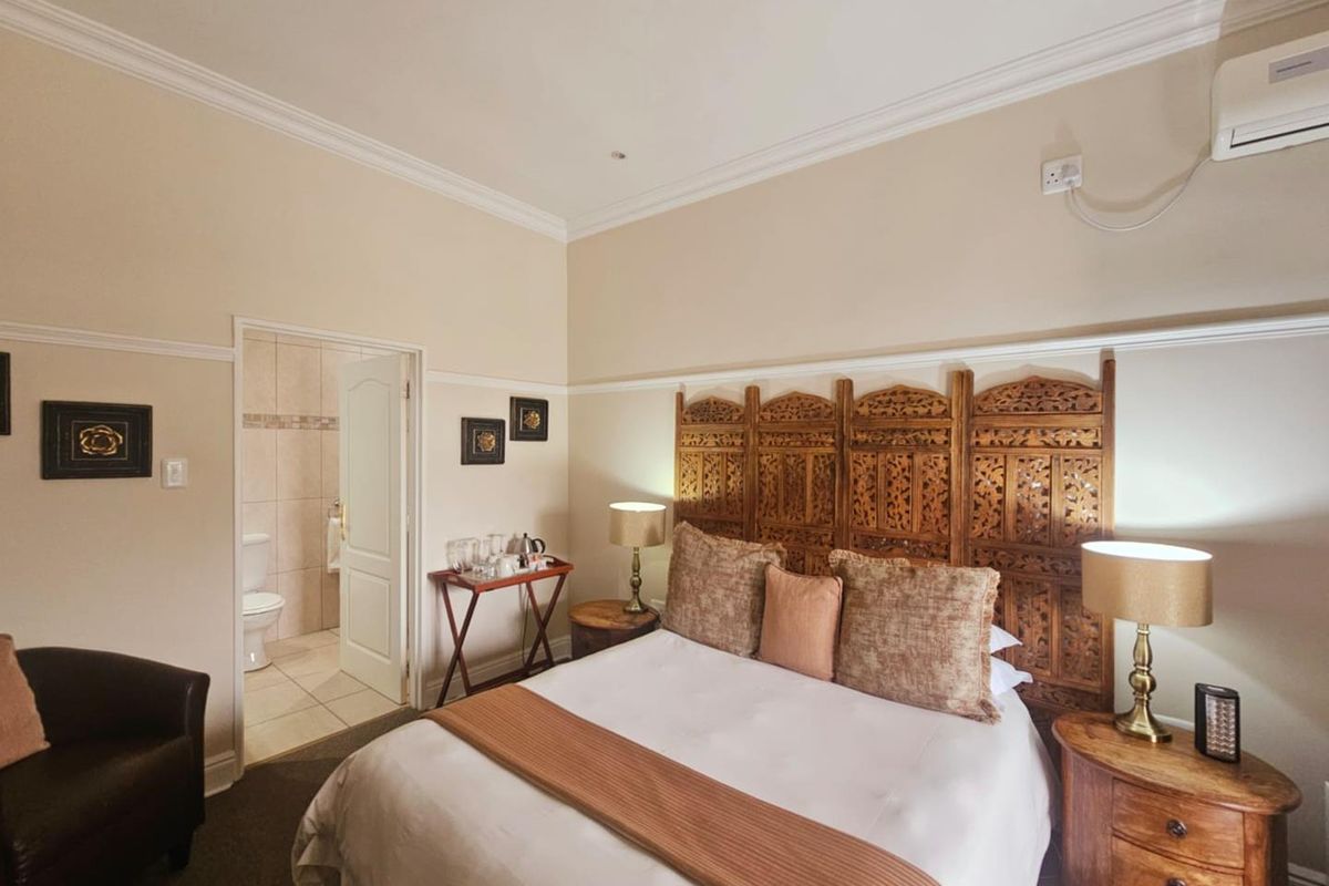 **Discover Luxurious Four-Star Accommodation with Roman Elegance** - Photo 5