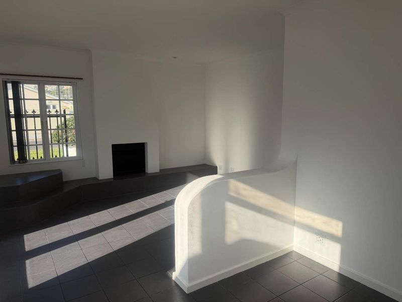 Family Home in Fish Hoek - Photo 9