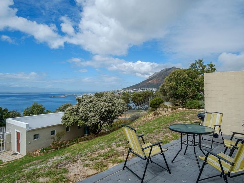Fully furnished 2 bedroom apartment available on a long term lease. - Photo 9