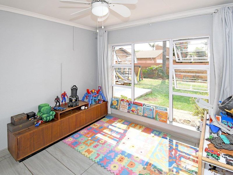 SECURE CLUSTER NEAR SCHOOLS!!! - Photo 10