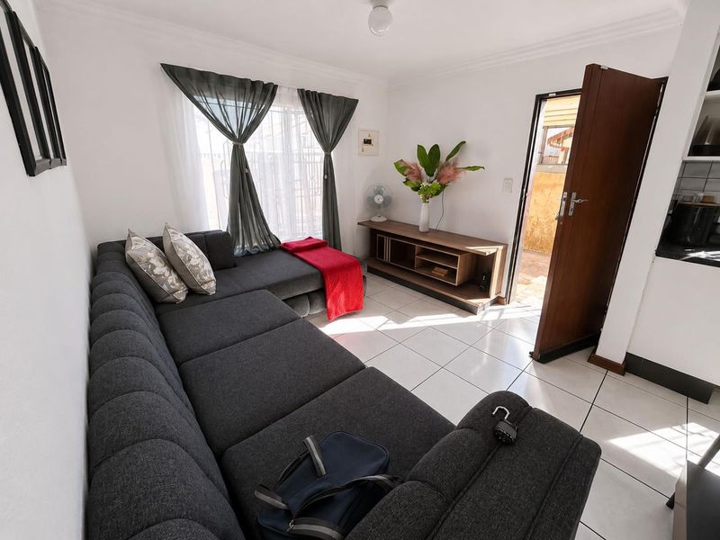 **Charming 2-Bedroom spacious yard home for sale in Roodekop - Photo 2