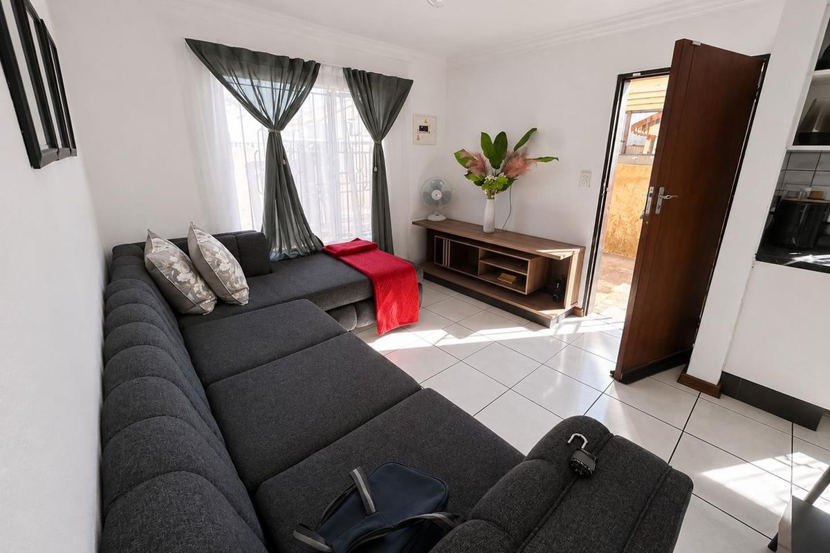 **Charming 2-Bedroom spacious yard home for sale in Roodekop - Photo 2