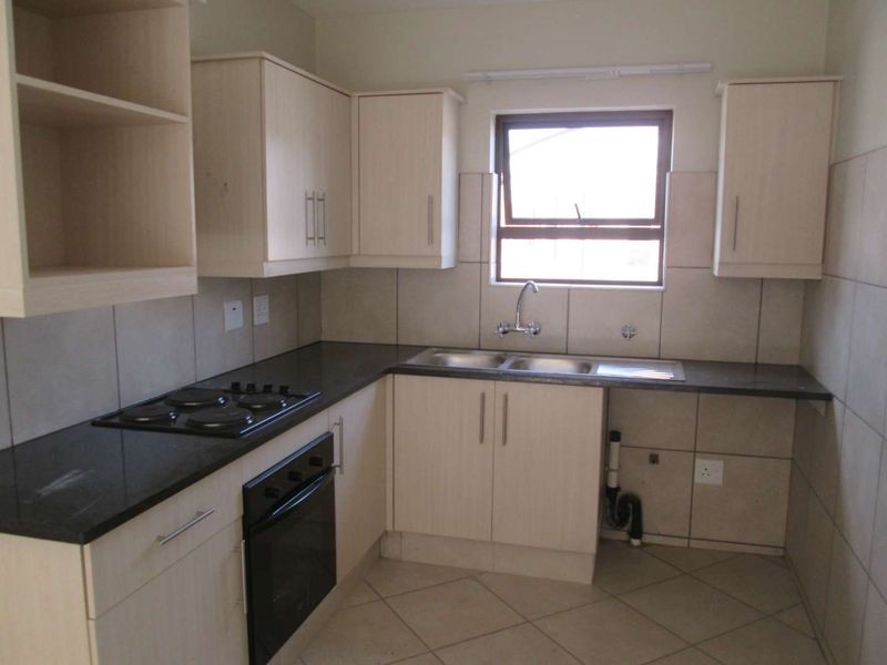 2 BEDROOM FLAT TO RENT IN PHILIP NEL PARK - Photo 6