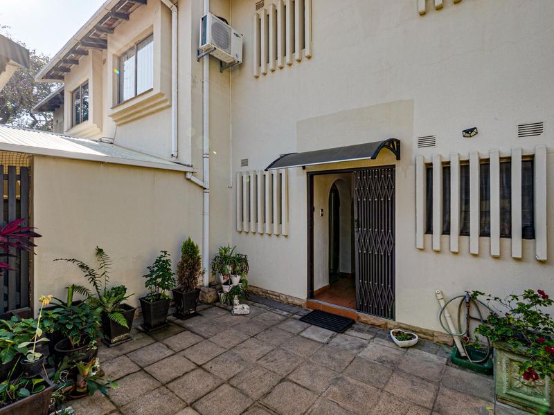 Pet friendly move in ready duplex - Photo 8