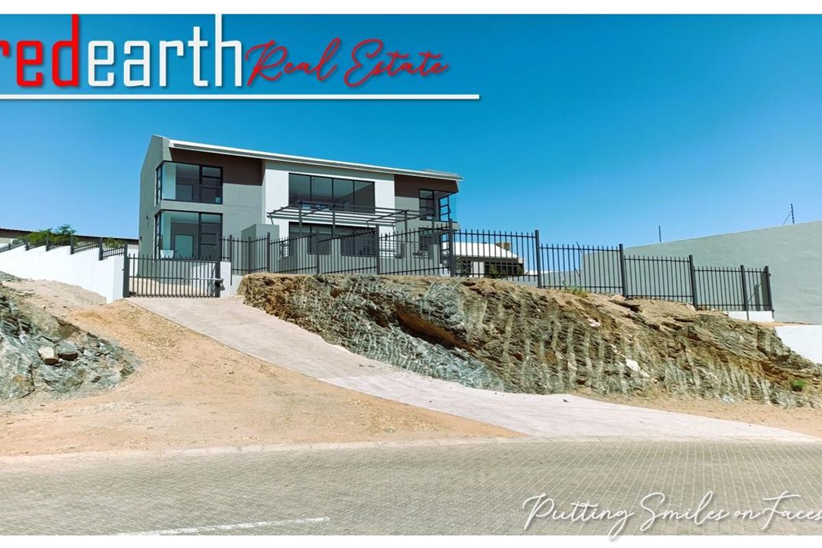 “Elite Family Excellence With Soaring Views” - Photo 2