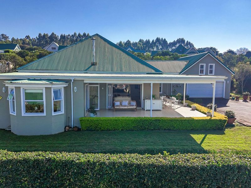4 Bedroom Family Home with Farmland Views in Broadacres Estate, Howick - Photo 2
