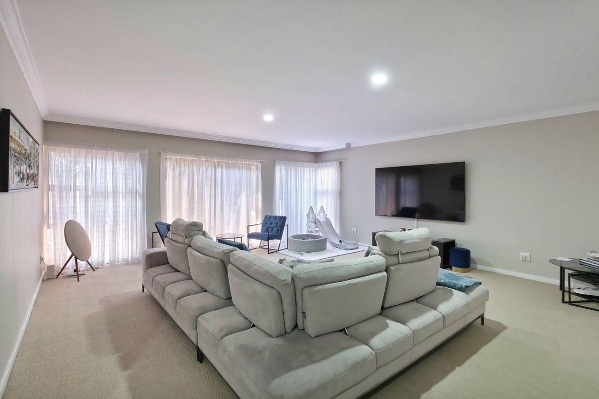 Exceptional Spacious Secure 3 Bedroom Sandown Cluster With Swimming Pool - Photo 5