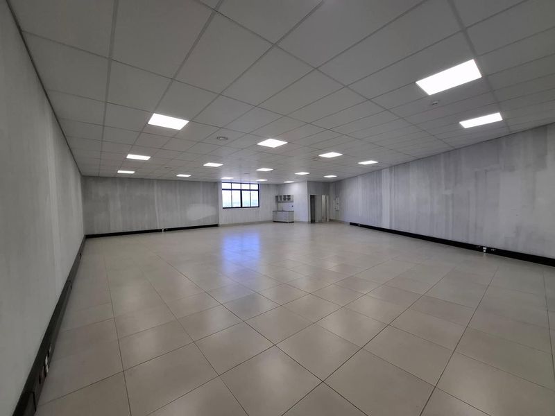 FOR RENT | FIRST FLOOR – OFFICE / MEDICAL SUITE | KLEINE KUPPE - Photo 4