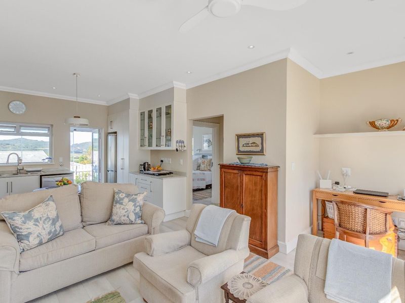 Sophisticated Simplex Living in an Exclusive Lifestyle Estate - Photo 8