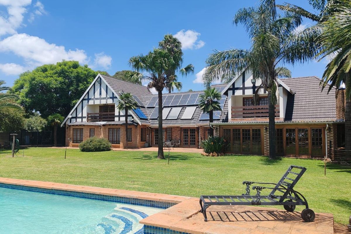 Elegant Serenity Nortons Home Estate - Photo 5