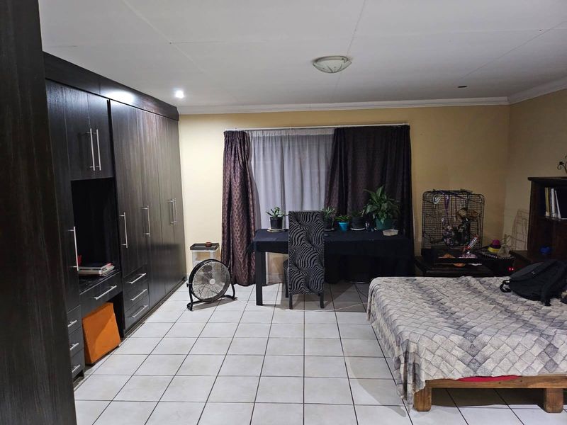 Modern Three Bed House Riversdale Meyerton. - Photo 8