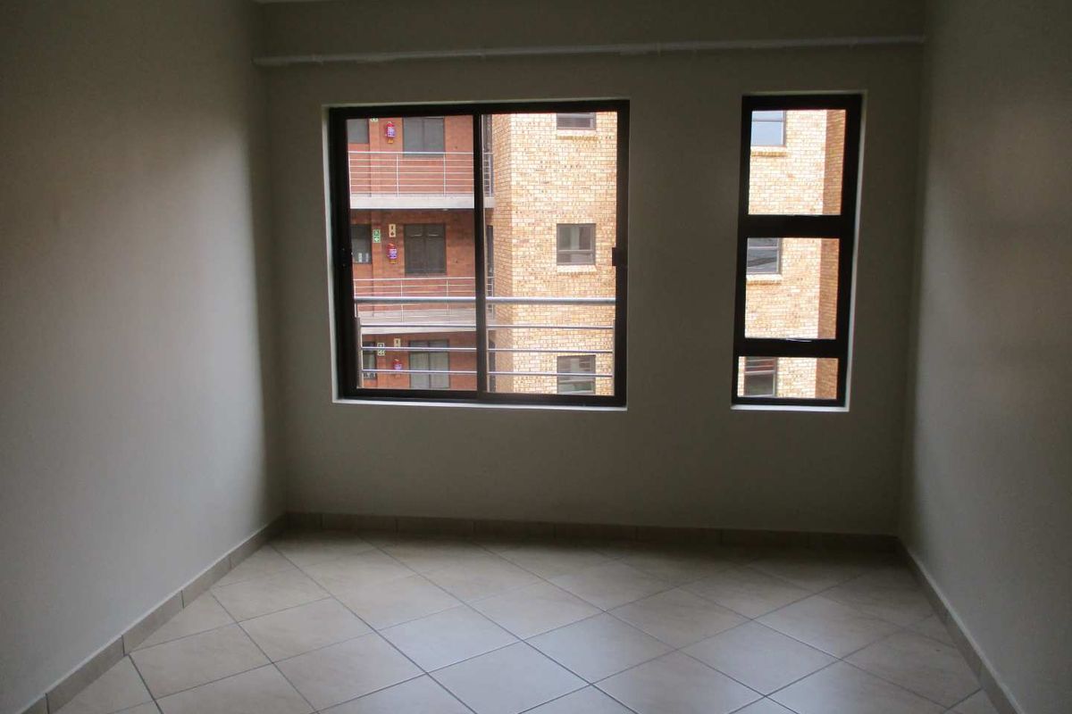 2 BEDROOM UNIT TO RENT IN PHILIP NEL PARK - Photo 3