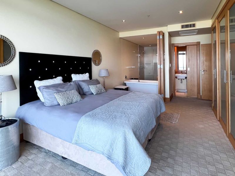 2 BEDROOM I 2.5 BATHROOM APARTMENT - Photo 10