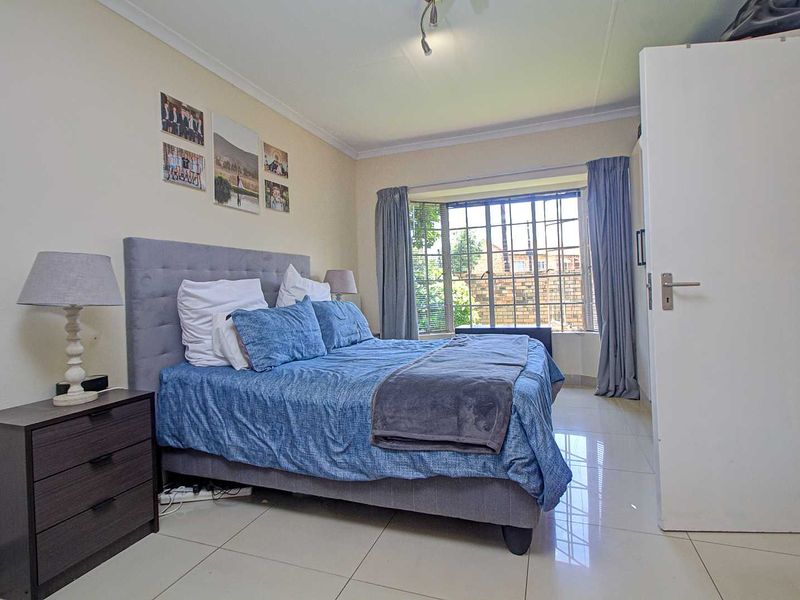 Exquisite Townhouse on a Charming Corner Lot* - Photo 9