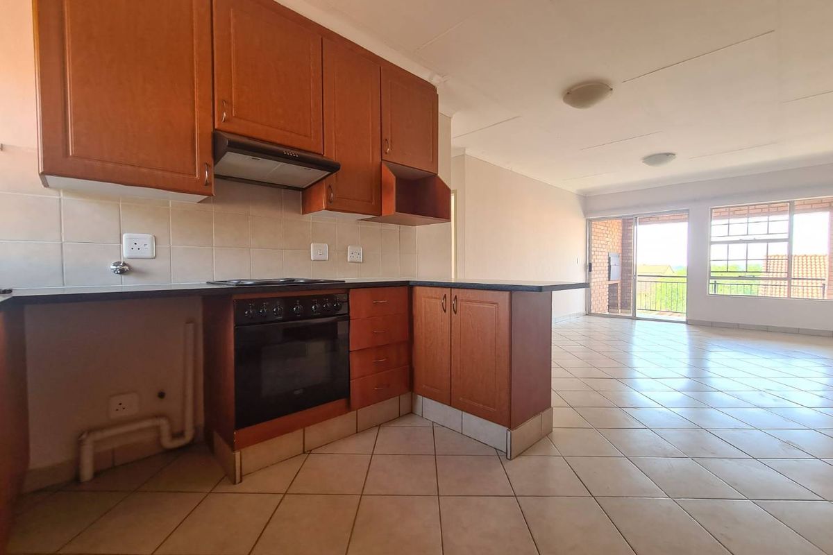 Loadshedding free area - A perfect lock up and go! - Photo 2