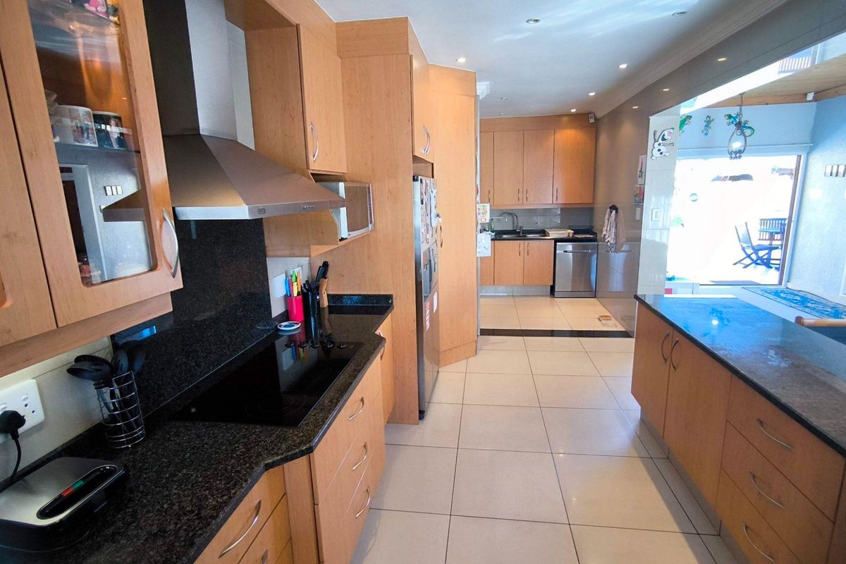 Prime Location in Brackenhurst! - Photo 5