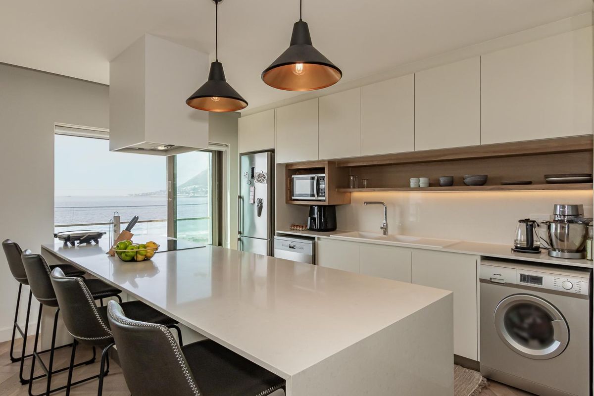 Sea Facing, light "sail" profile, gorgeously designed and laid out two bed, two bath apartment. - Photo 3