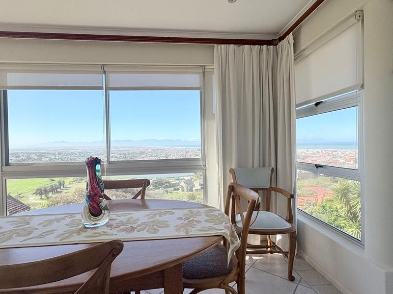 House To Rent In Muizenberg! - Photo 9