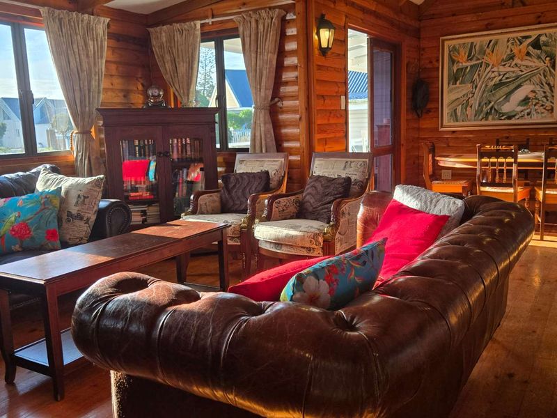 **Charming Home in a Private Nature Reserve with Stunning Views** - Photo 10