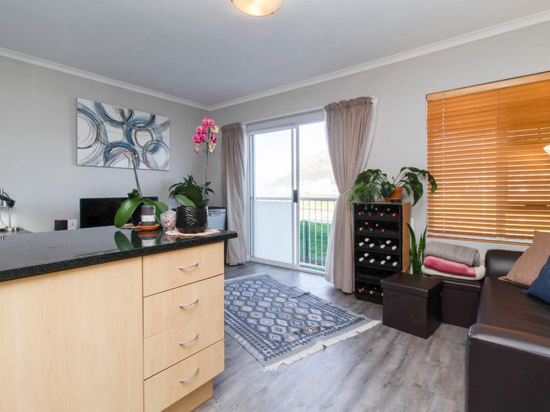 Seaside Escape – Coastal Comfort with Lifestyle Perks - Photo 7