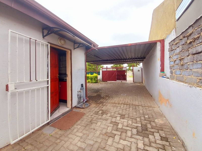 Two Bedrooms house for sale in Kirkney - Photo 3