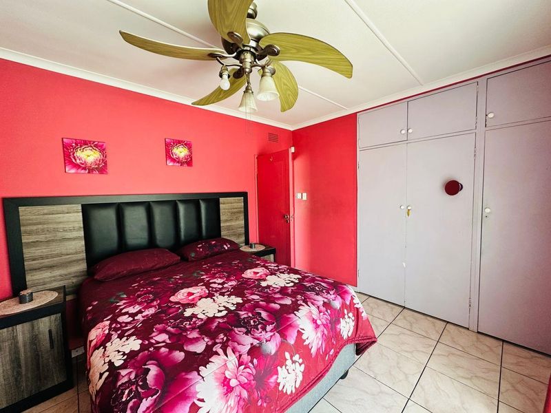 House For Sale in Dinwiddie, Germiston - Photo 9