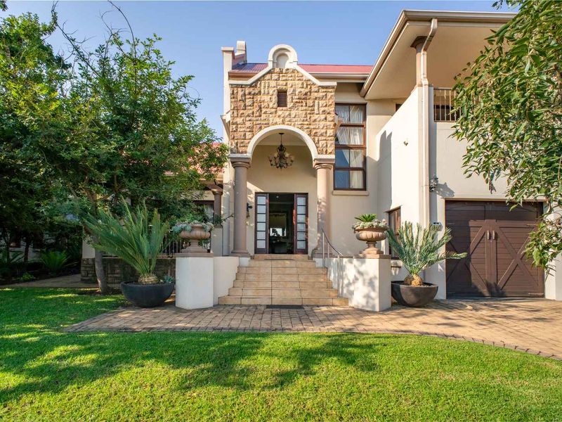 Timeless Luxury Meets Tranquil Living at Waterlake Farm - Photo 4