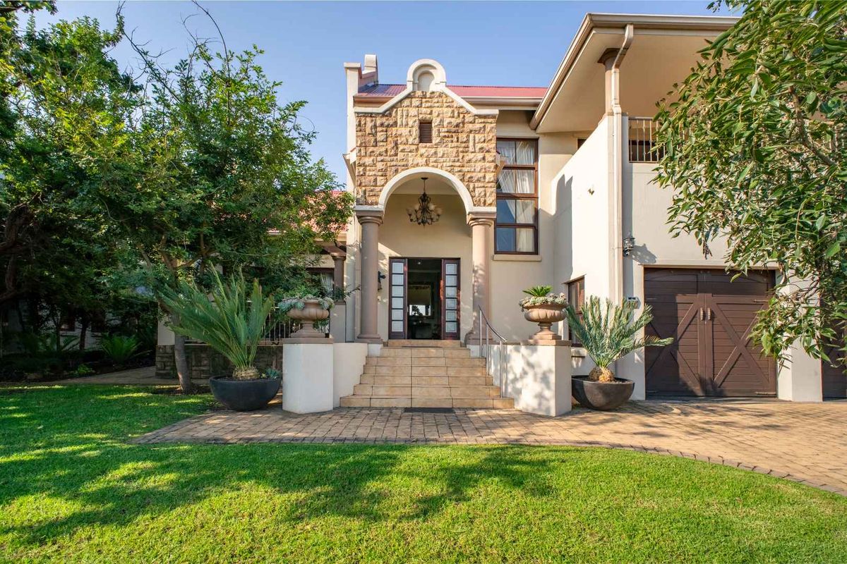 Timeless Luxury Meets Tranquil Living at Waterlake Farm - Photo 4