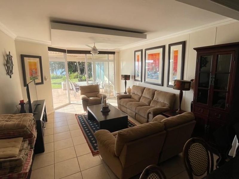 A Stunning Apartment With Modern Finishes In An Exclusive Apartment Block Right On Umhlanga's Frontline!!! - Photo 6