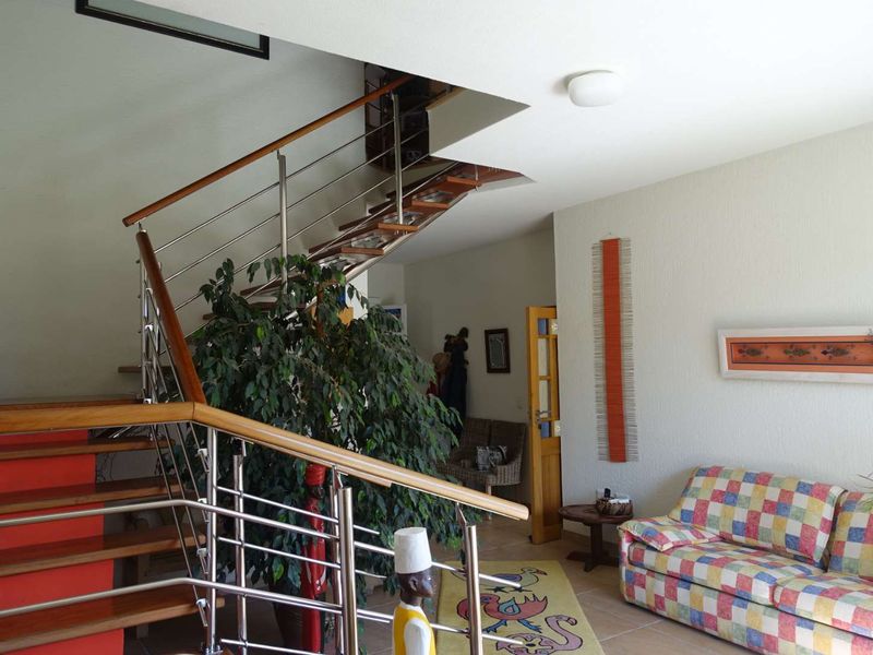 DOUBLE STOREY MENTION IN UPMARKET NEIGHBORHOOD CLOSE TO SEA - Photo 10