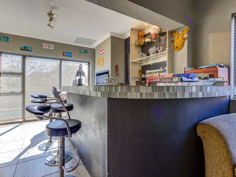 Family Home for sale - Photo 10