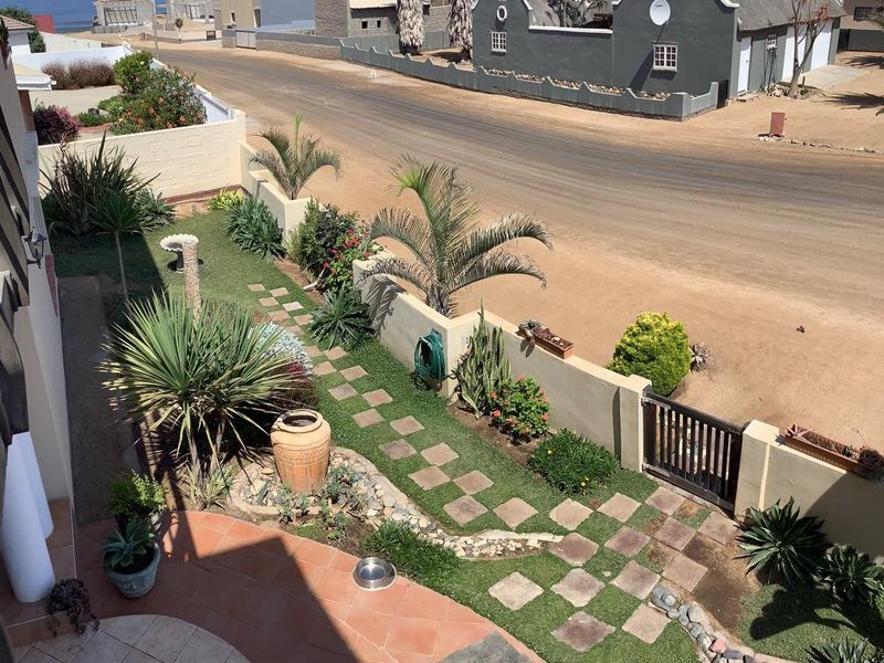 3 Bedroom house with flat for sale - Henties Bay - Photo 5