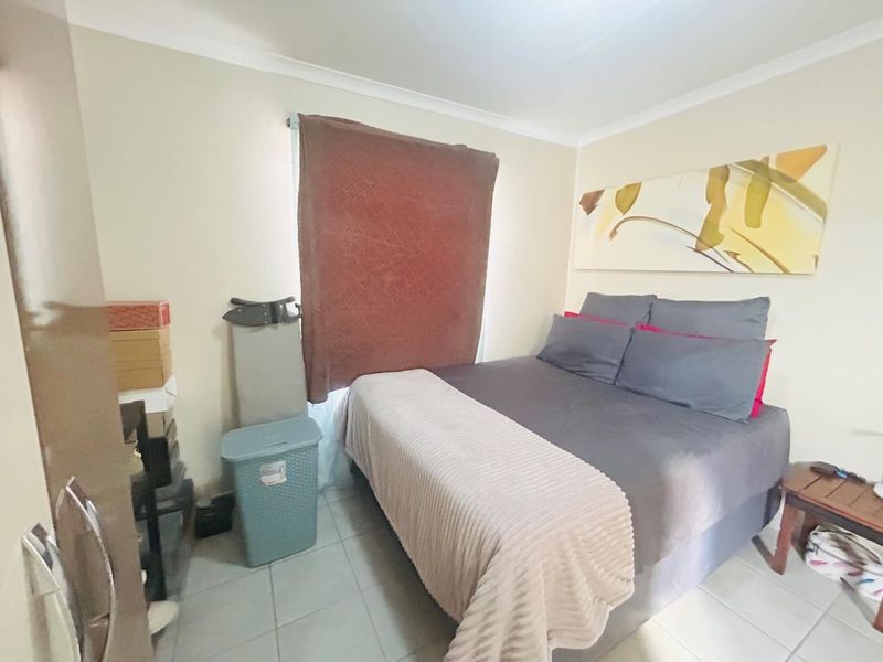 3 Bedroom 2 bath home for sale in Palm Ridge - Photo 8