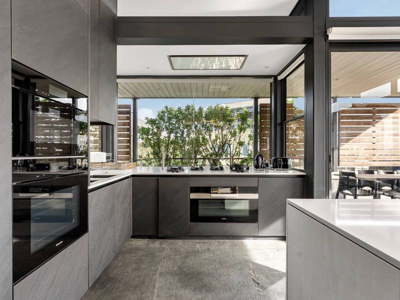 Unparalleled Luxury - Photo 7