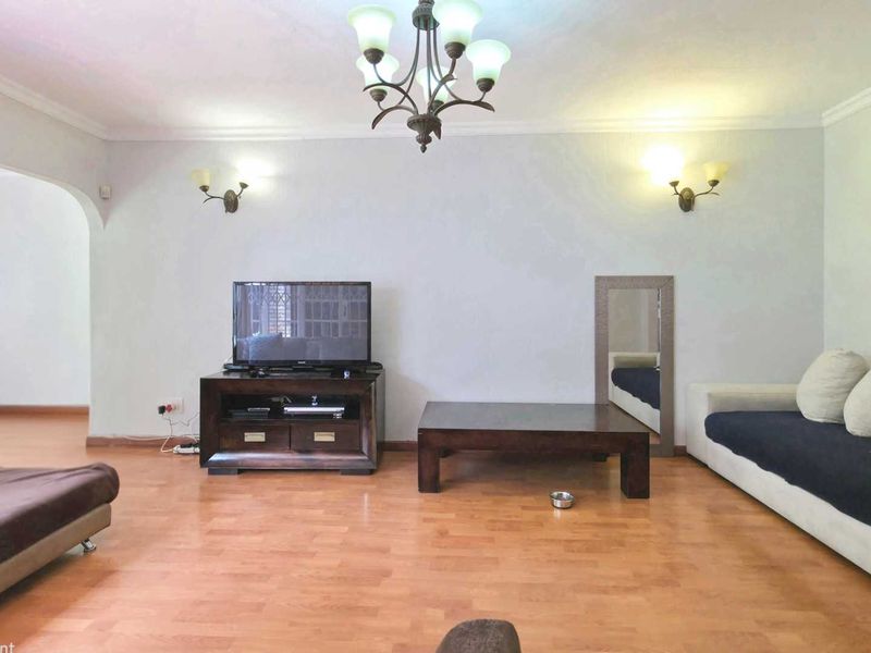 Spacious, Location Perfect, 3 Bedroom Sandton Townhouse with Private Garden - Photo 4