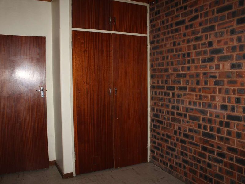 2.5-Bedroom Apartment to Rent in Pretoria Gardens- Suiderland Building - Photo 10