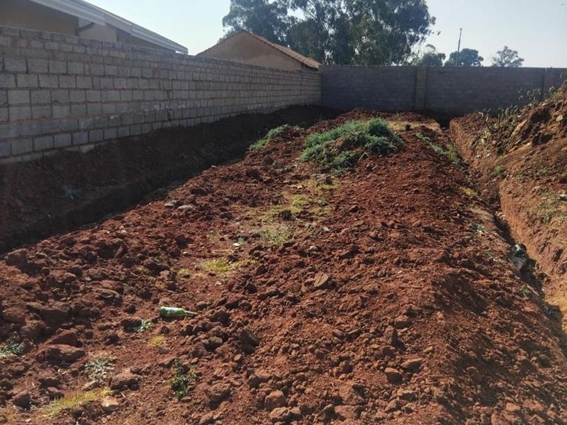 Large vacant land available for sale. - Photo 8