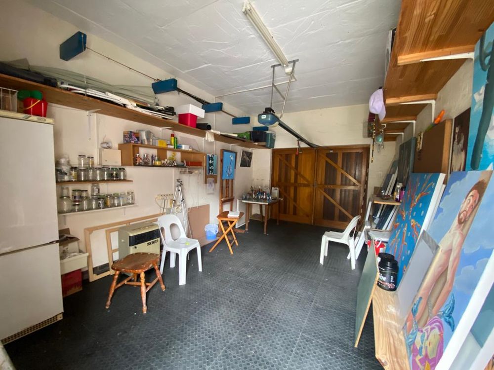 Single garage
